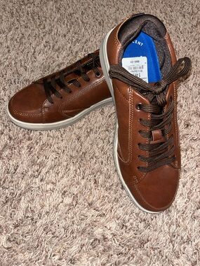 Nunn Bush Brown Leather-Look Lace-Up Sneakers with White Sole